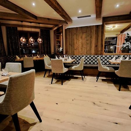 Hotel Seeblick Goldegg Bagian luar foto