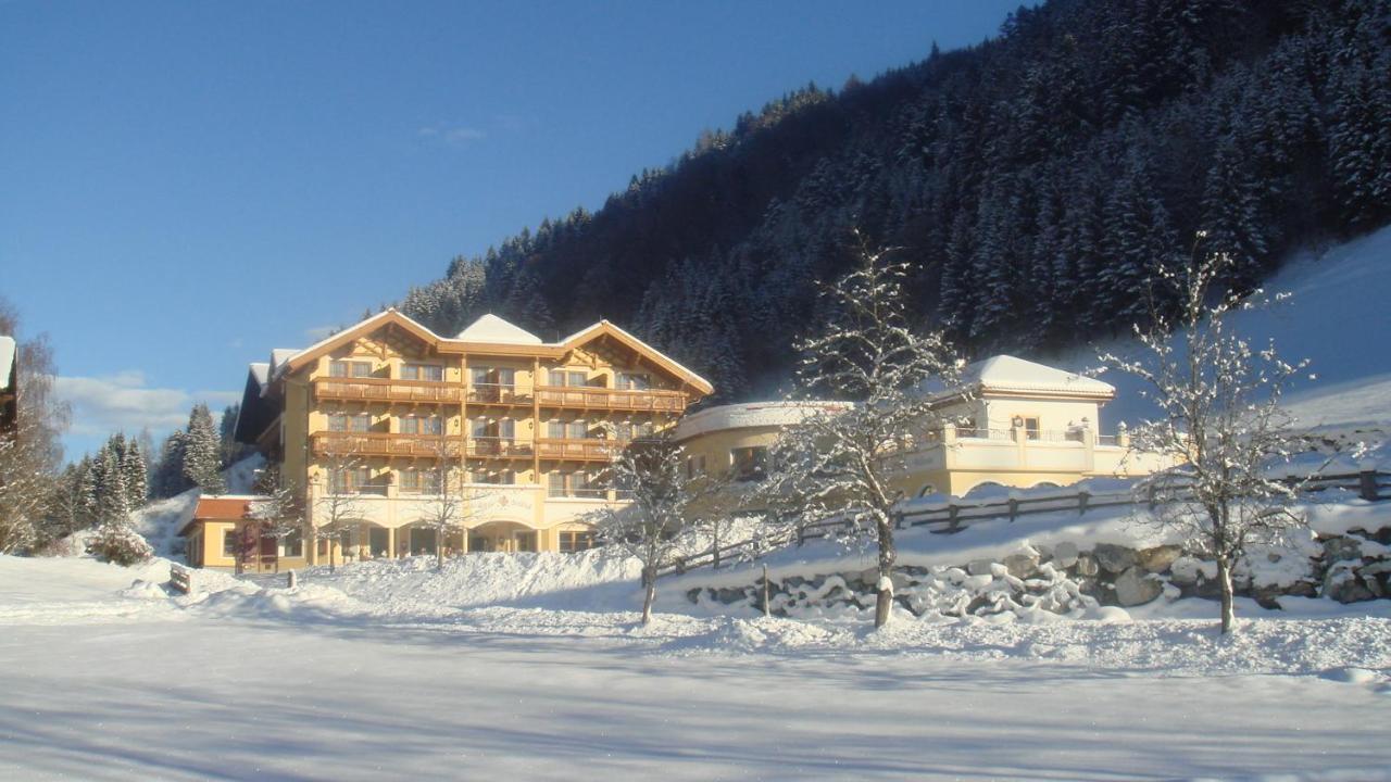 Hotel Seeblick Goldegg Bagian luar foto