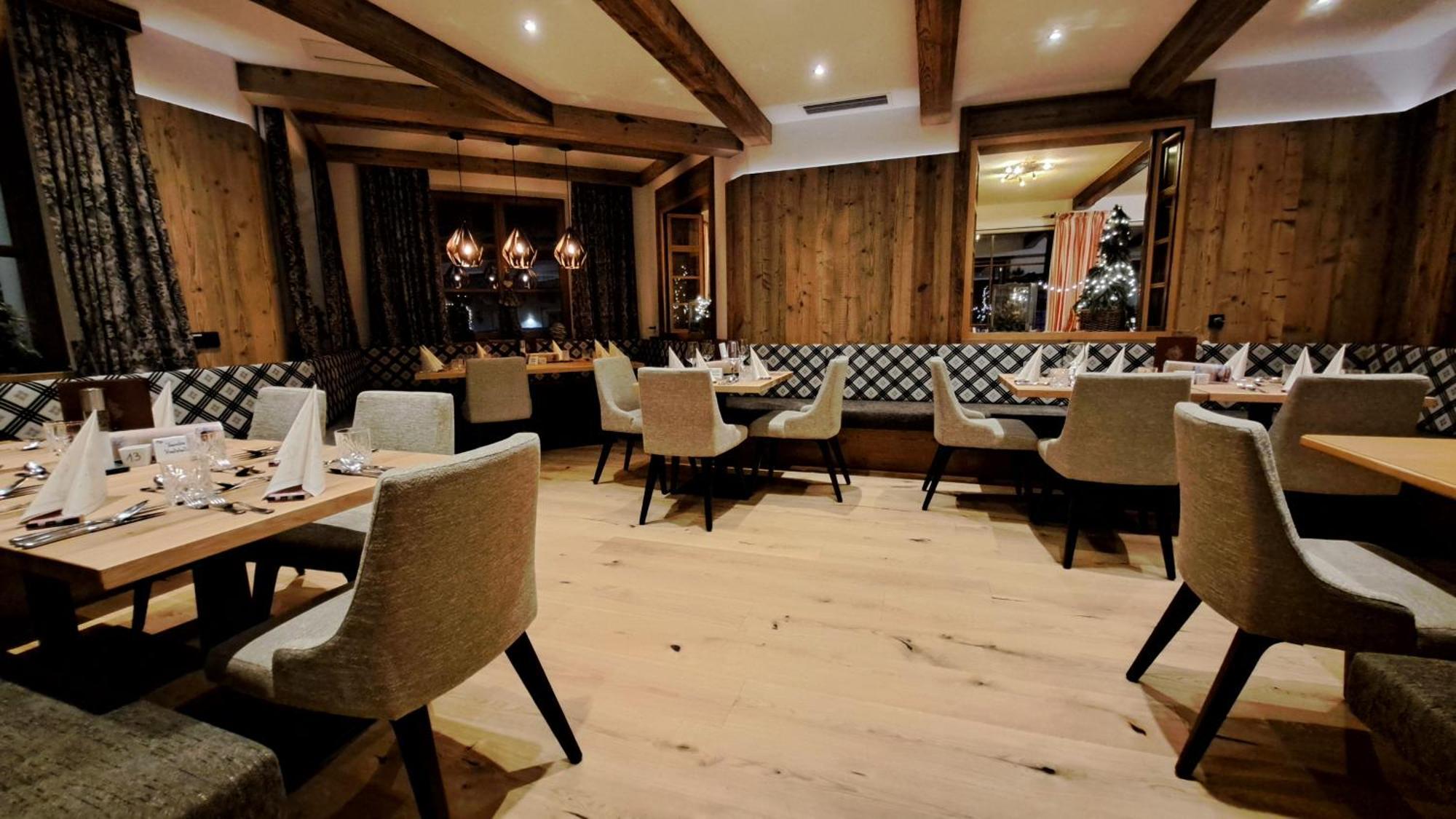 Hotel Seeblick Goldegg Bagian luar foto