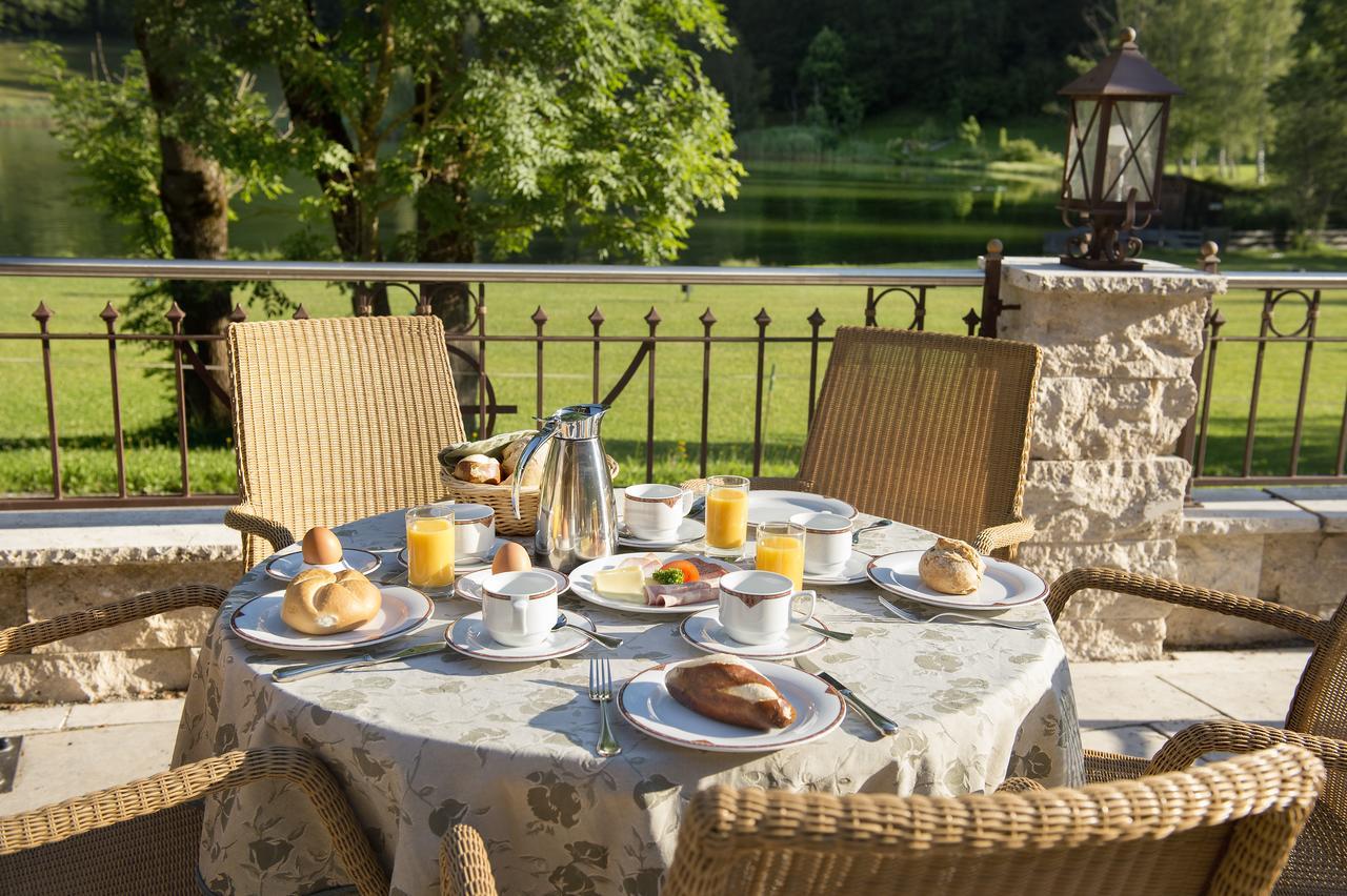 Hotel Seeblick Goldegg Bagian luar foto