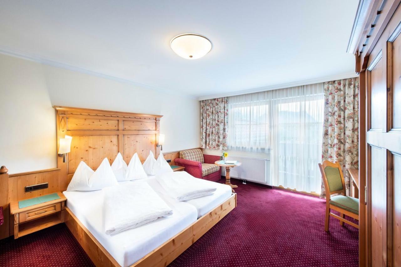 Hotel Seeblick Goldegg Bagian luar foto
