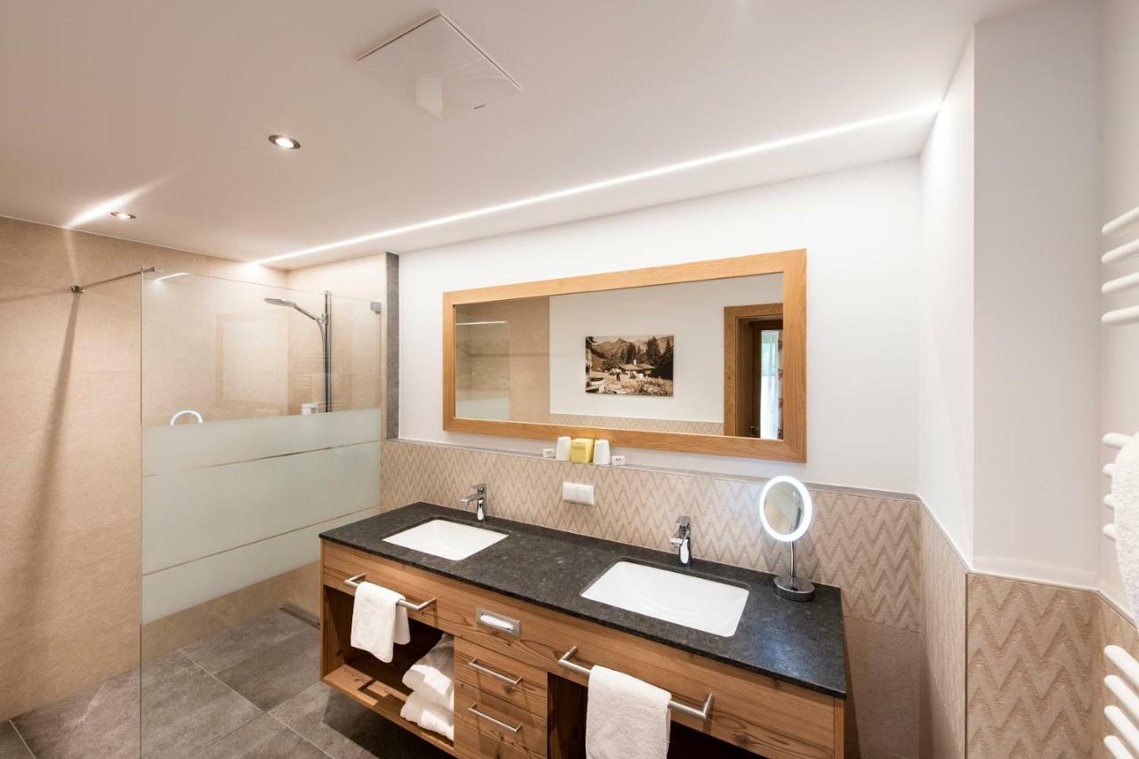 Hotel Seeblick Goldegg Bagian luar foto