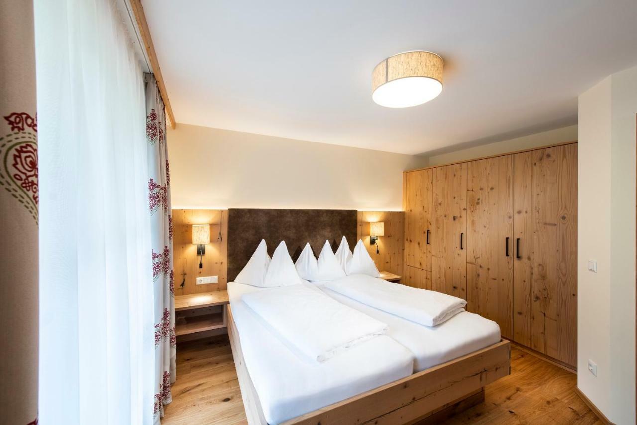 Hotel Seeblick Goldegg Bagian luar foto