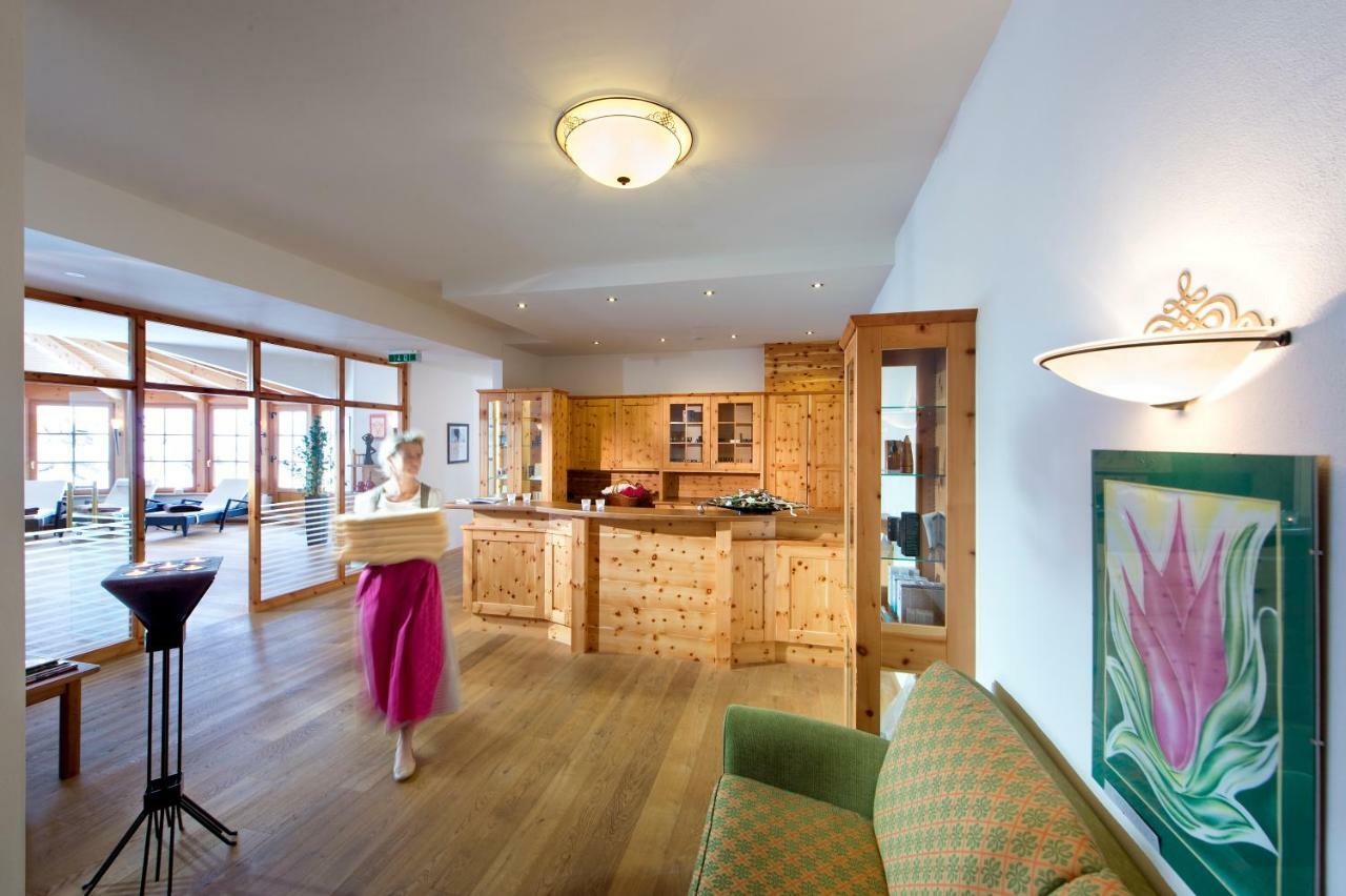 Hotel Seeblick Goldegg Bagian luar foto