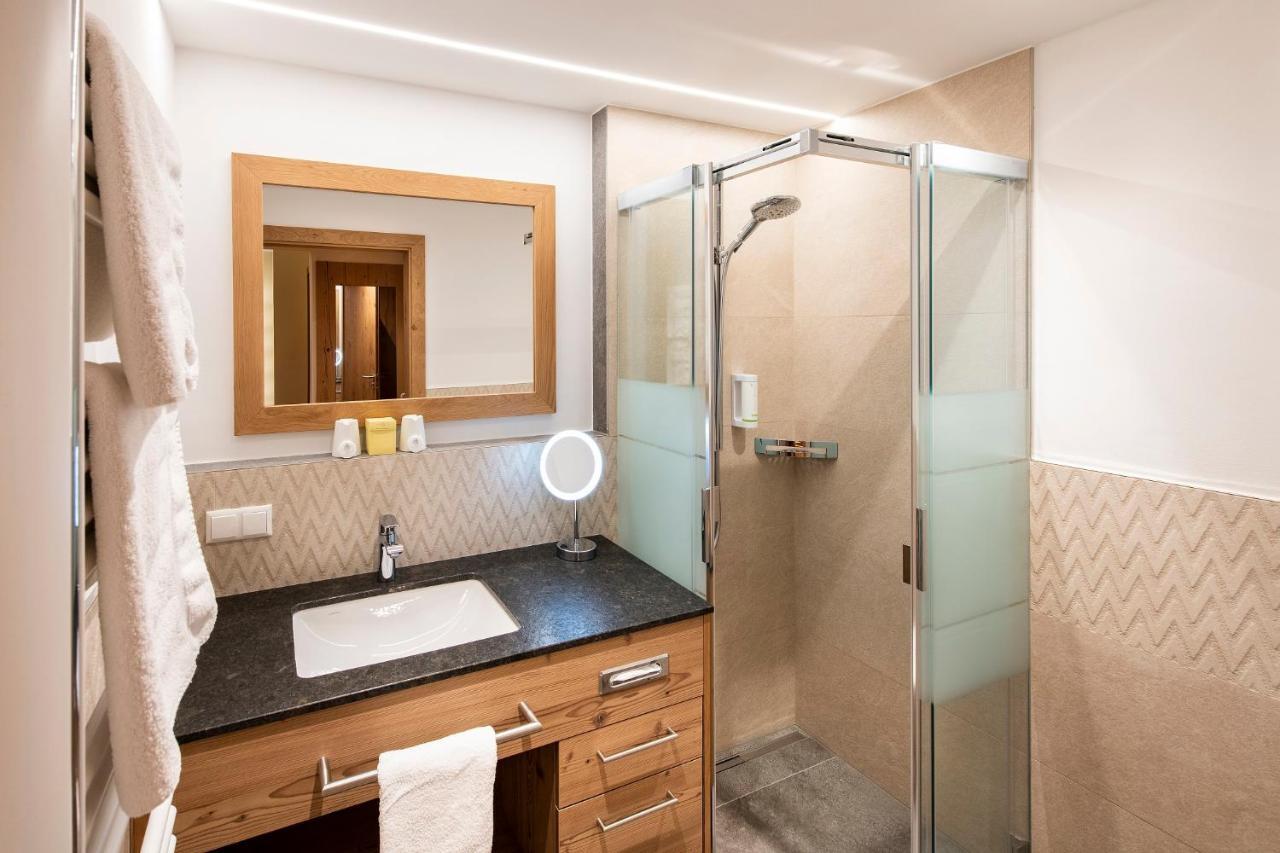 Hotel Seeblick Goldegg Bagian luar foto